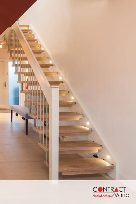 Eine beleuchtete Treppe ist modern und sicherer